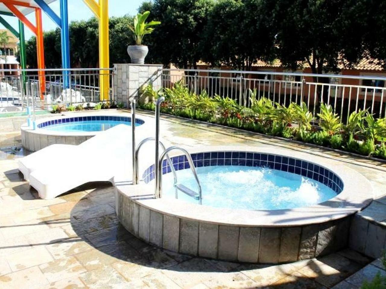 Apartamento Condominio Diroma Fiori Cvt Caldas Novas